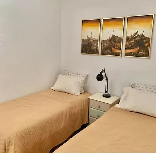 Stylish Beachside House 50 M From The Sea ! 埃斯特波纳