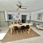 Дом отдыха Stylish Beachside House 50 M From The Sea !