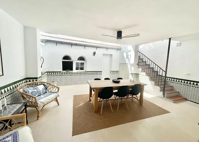 Stylish Beachside House 50 M From The Sea ! Эстепона