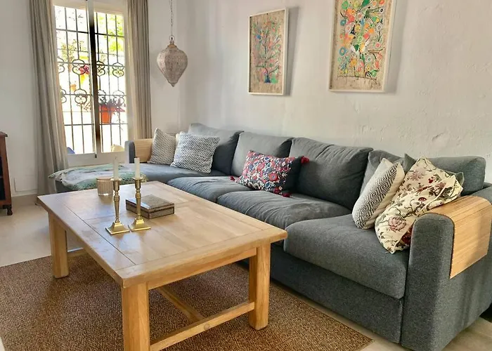 Stylish Beachside House 50 M From The Sea ! Casa de Férias Estepona